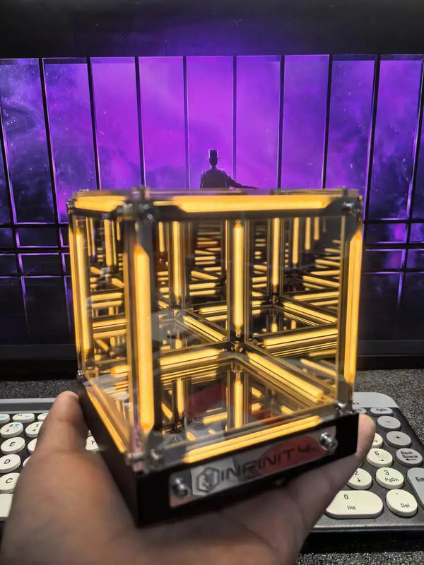 Lumaryn Infinity Cube Lamp