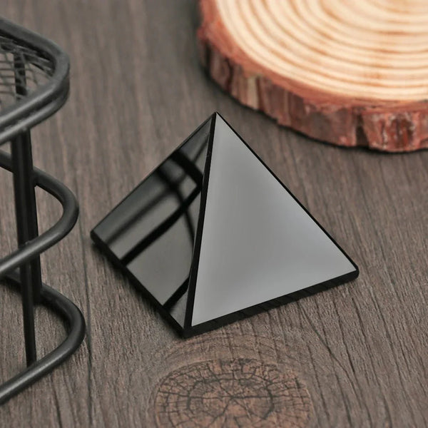 Nyx Obsidian Pyramid