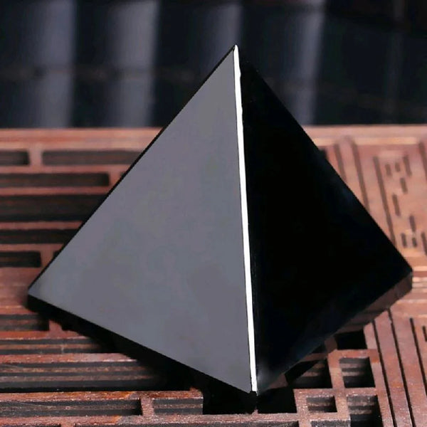 Nyx Obsidian Pyramid